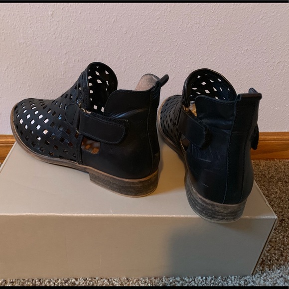 Booties - Picture 3 of 3